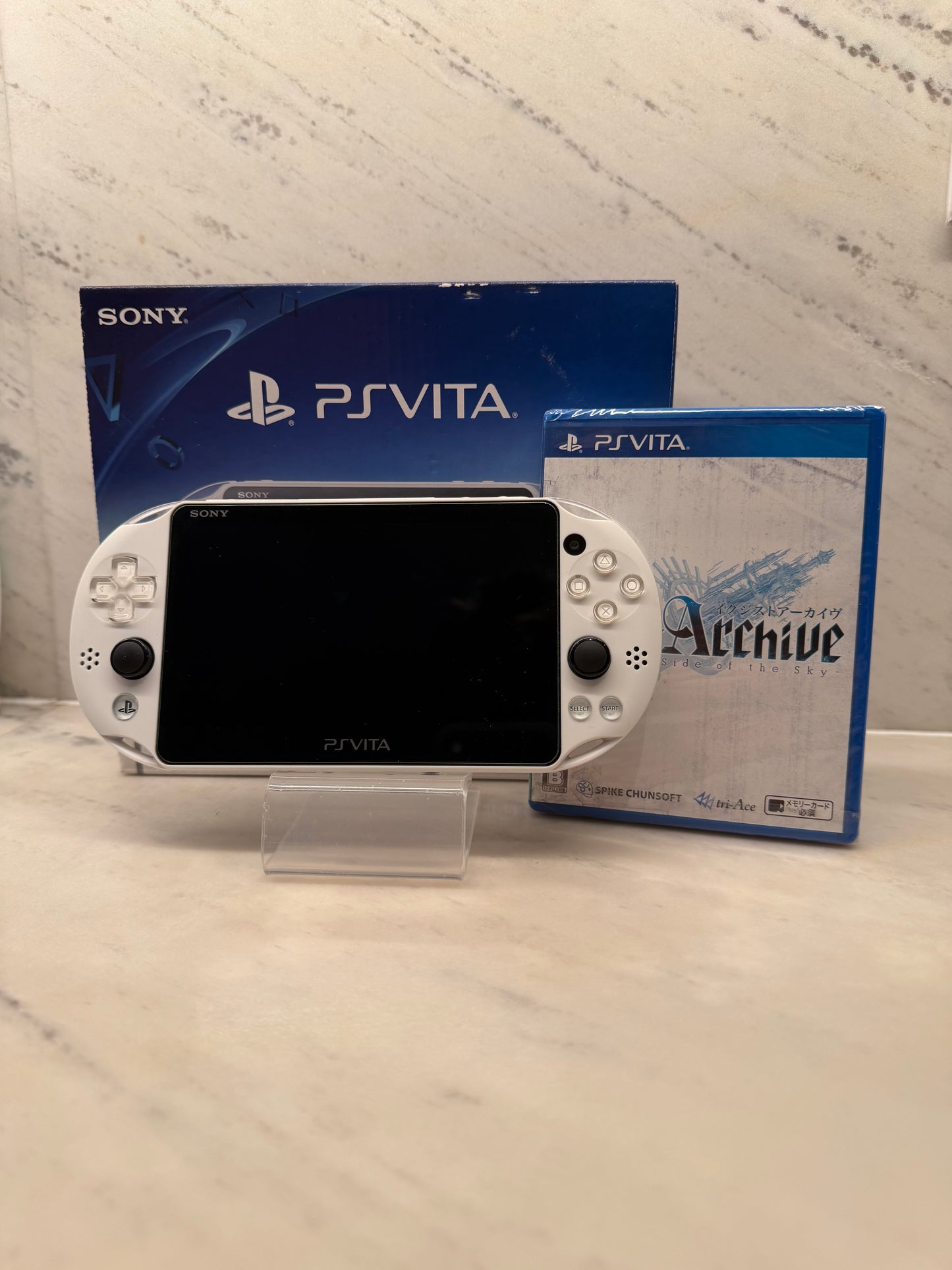 PS-Vita 2000 + FREE GAME white JP