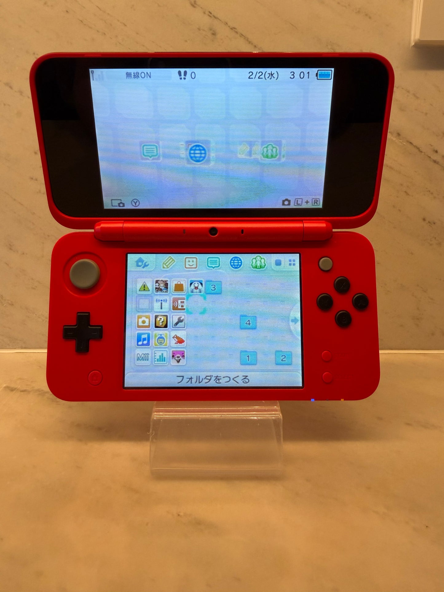 New Nintendo 2ds LL Poke Ball edition