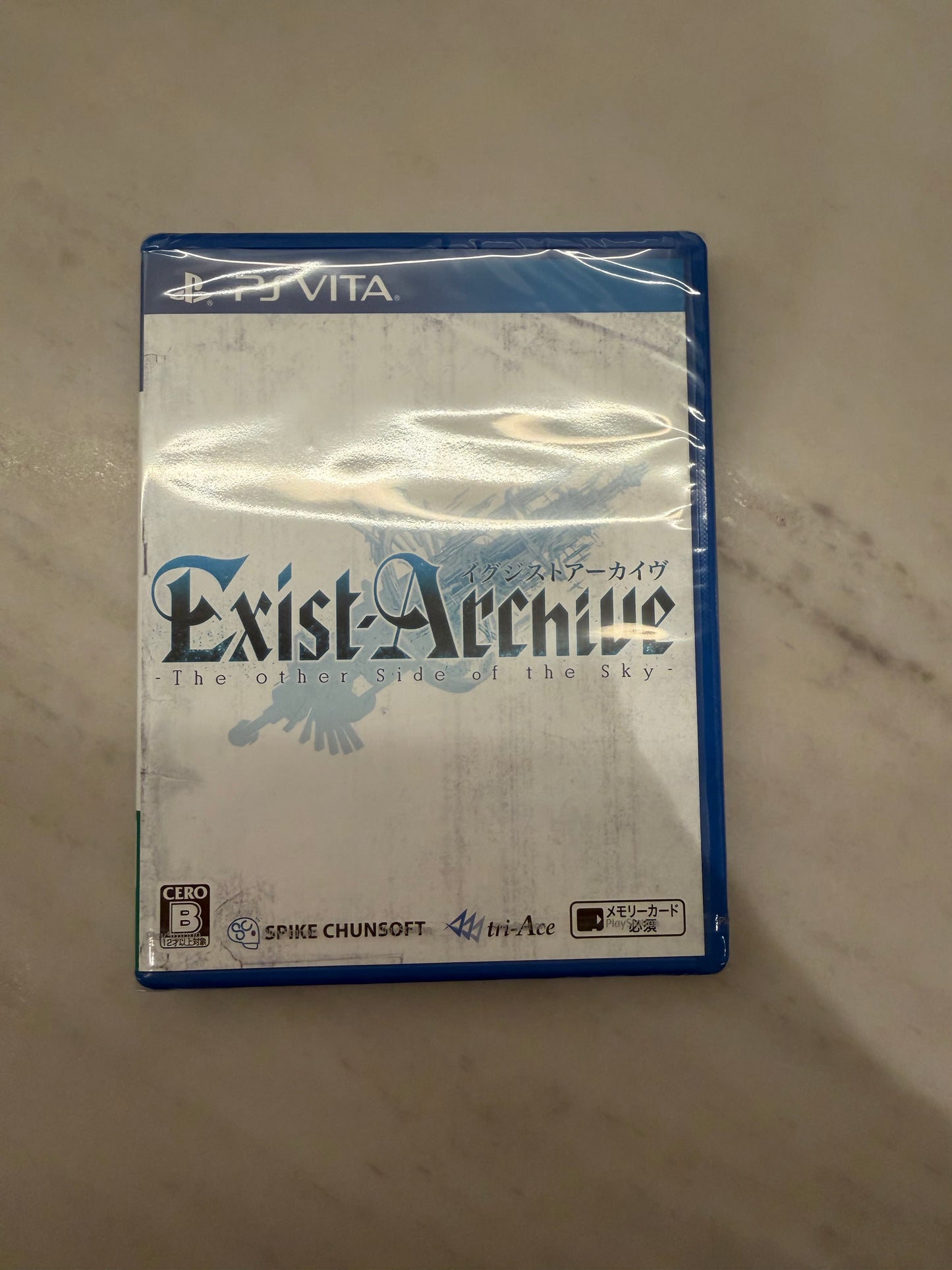 PS-Vita 2000 + FREE GAME white JP