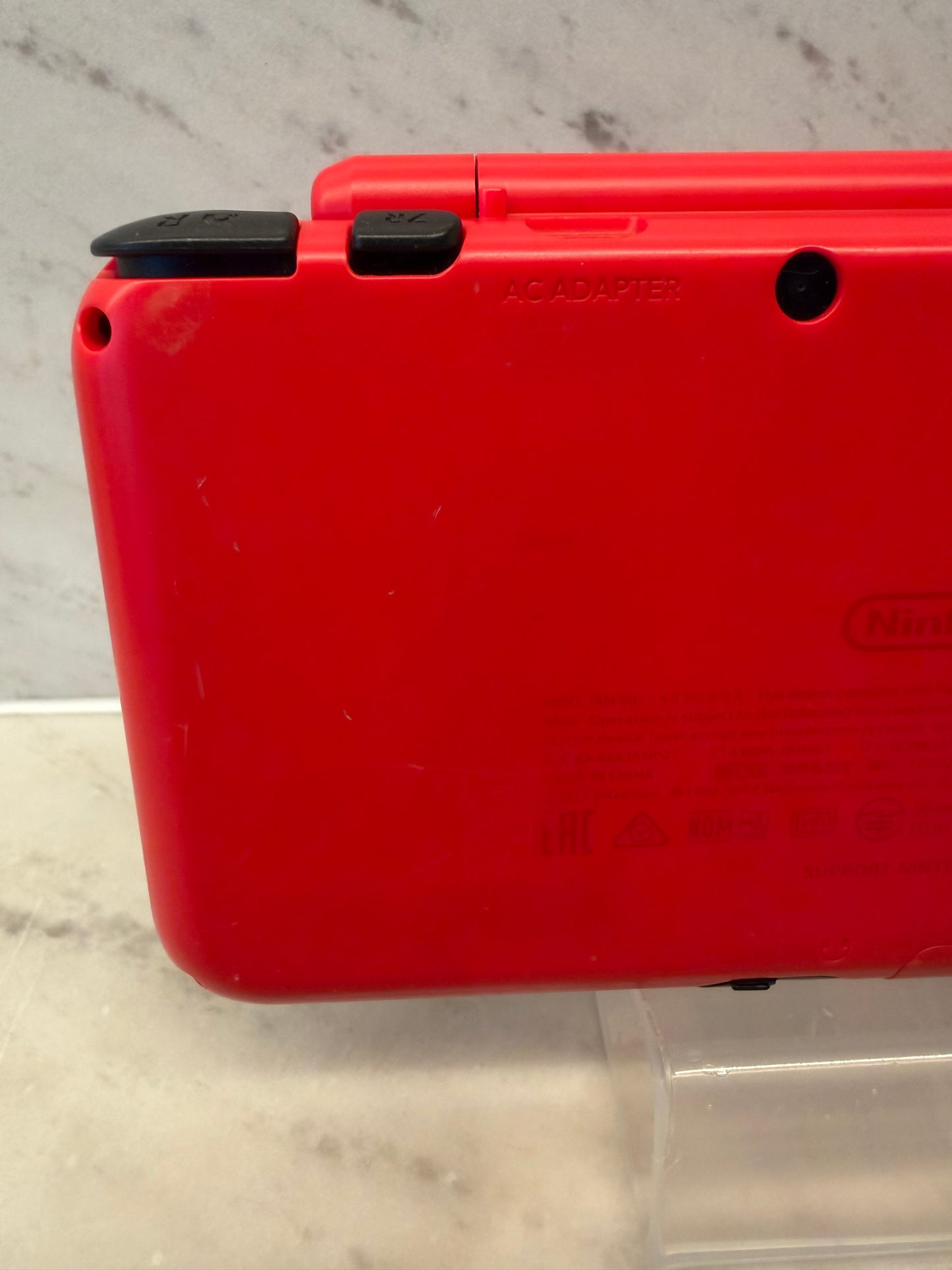 New Nintendo 2ds LL Poke Ball edition